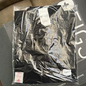 Black Large Figs Scrub Top